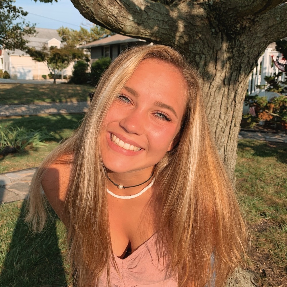 Meet your Posher, Lydia